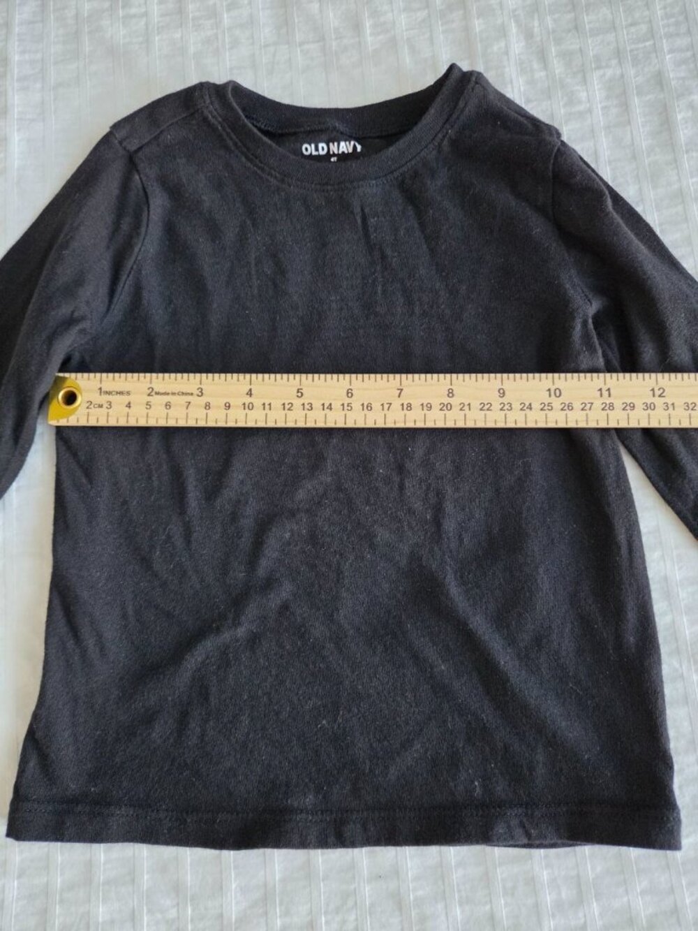 Old Navy Boys Long Sleeve T-Shirt Black Size 4T 100% Cotton Basic Crew Neck - Picture 8 of 8